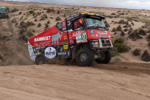 Dakar vstupuje do druhé poloviny